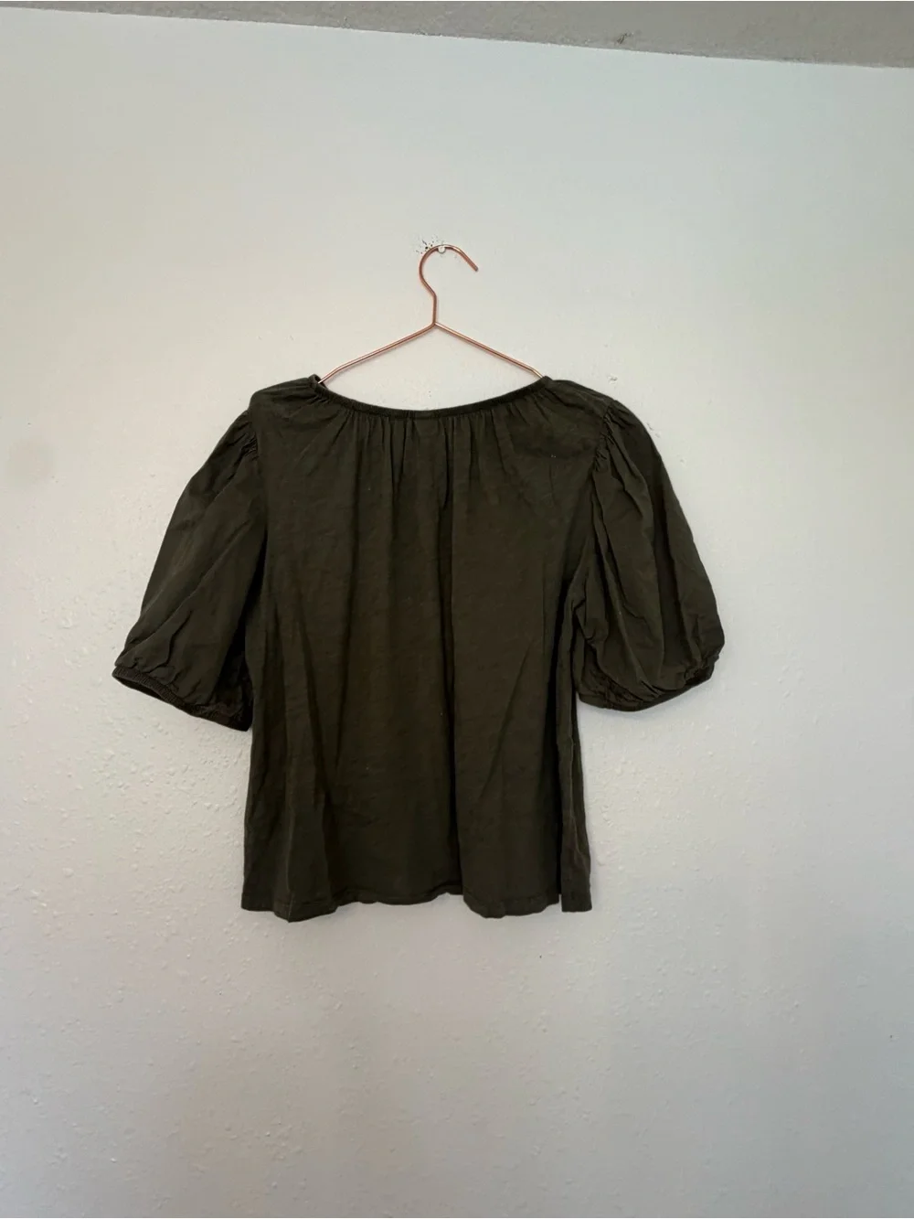 Old Navy Olive Green Puff-Sleeve Blouse size large